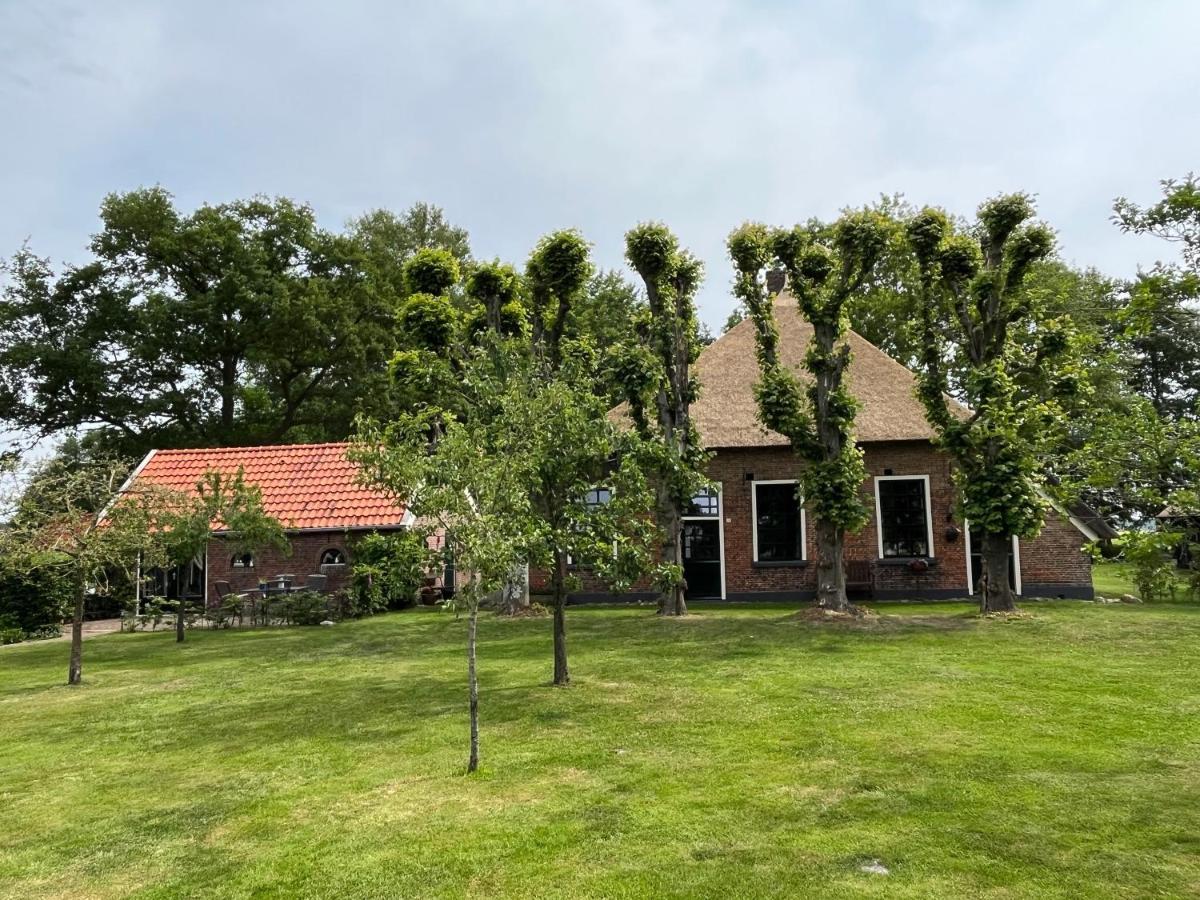 Landelijk Gelegen Huisje Op Erf Veeningen Exterior photo